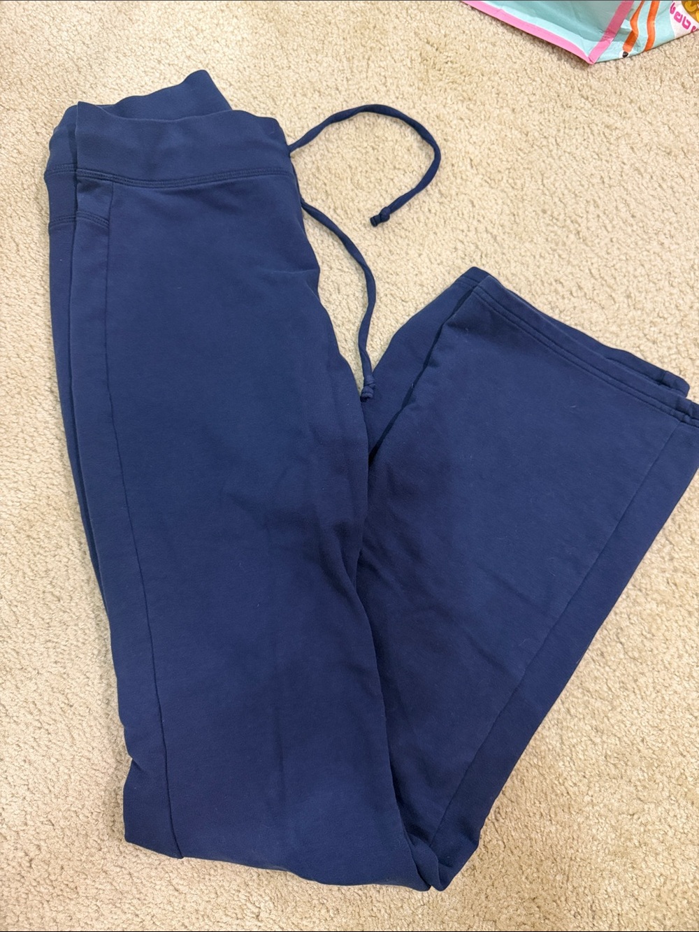 ALO Yoga Navy Relaxed Drawstring Joggers